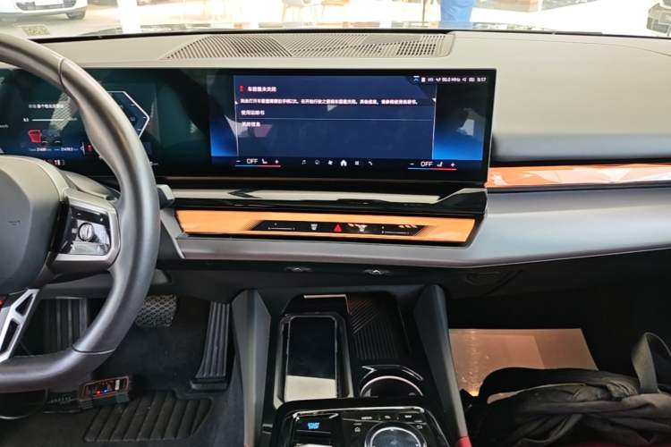 Used BMW i5 2024 eDrive 35L M Sport Package Audio And AC Panel