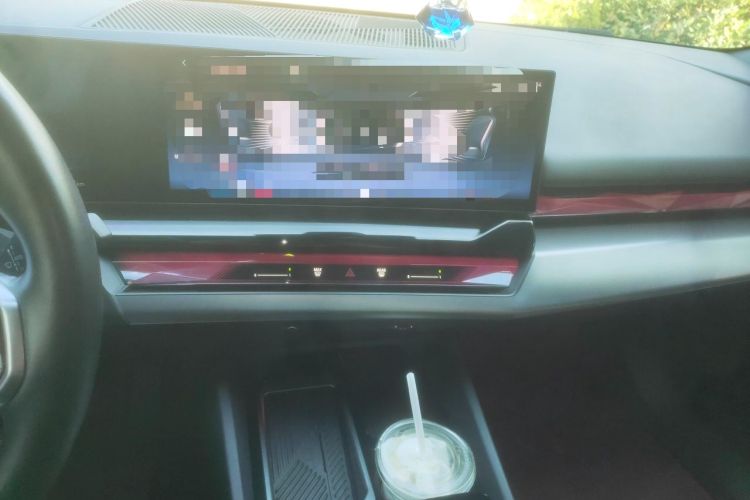 Used BMW i5 2024 eDrive 35L M Sport Package Audio And AC Panel
