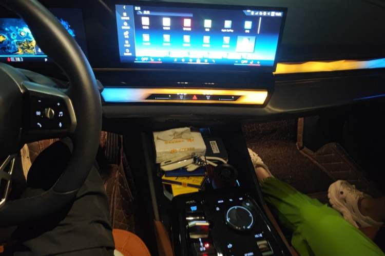Used BMW i5 2024 eDrive 35L M Sport Package Audio And AC Panel