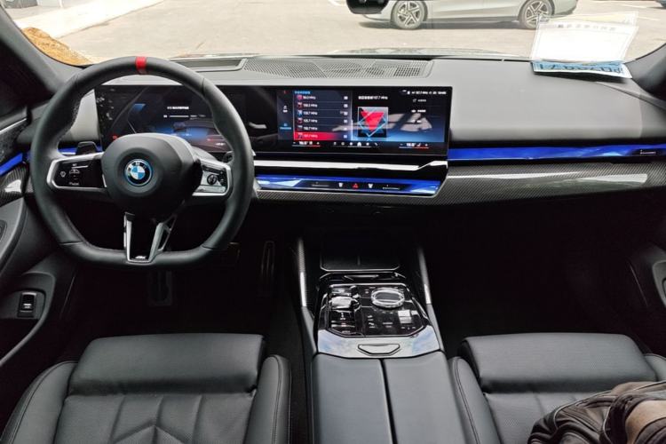 Used BMW i5 2024 xDrive M60 Center Console
