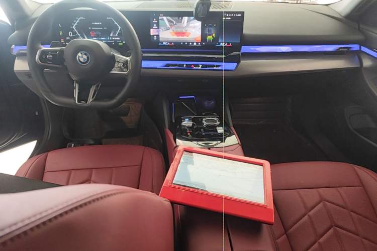 Used BMW i5 2024 eDrive 35L M Sport Package Center Console