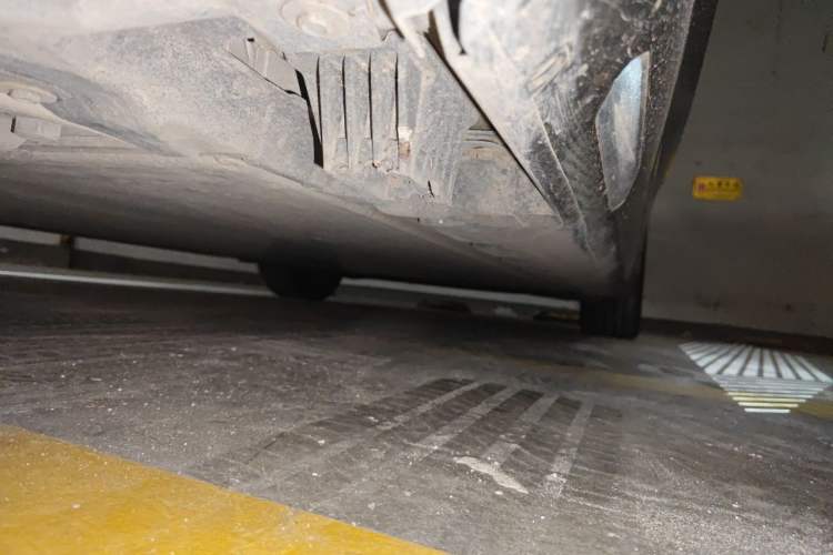 Used BMW i5 2024 eDrive 35L M Sport Package Chassis Front Left