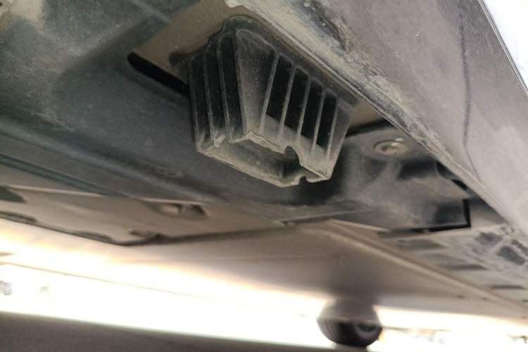 Used BMW i5 2024 eDrive 35L M Sport Package Chassis Rear Right