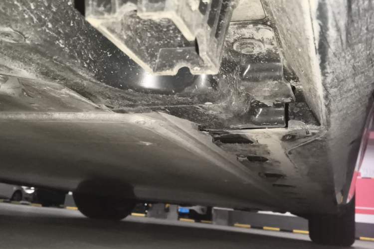 Used BMW i5 2024 eDrive 35L M Sport Package Chassis Rear Right