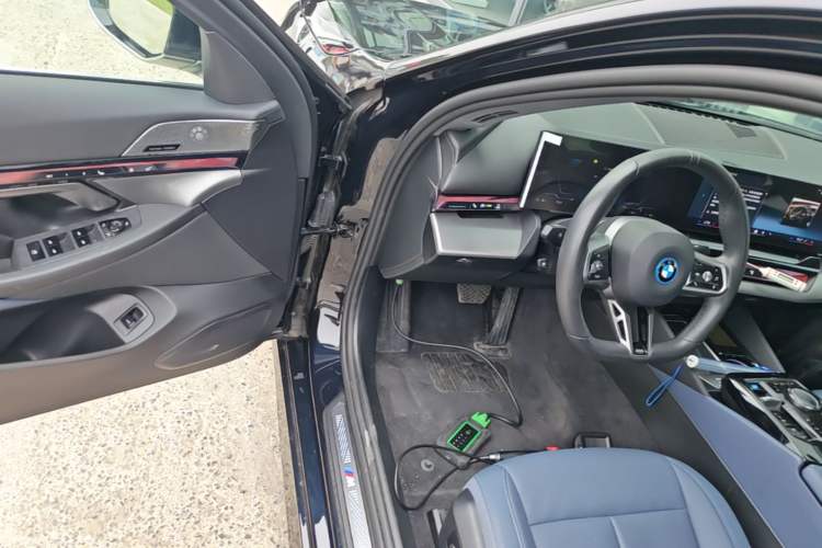 Used BMW i5 2024 eDrive 35L Luxury Model with M Sport Package Driver Seat