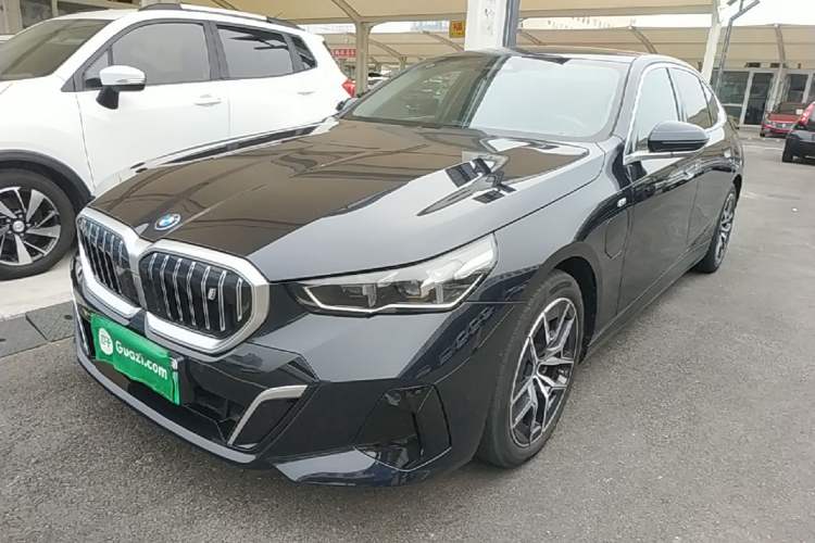 BMW i5 2024 eDrive 35L M Sport Package
