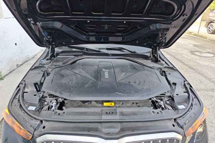 Used BMW i5 2024 eDrive 35L M Sport Package Engine Bay