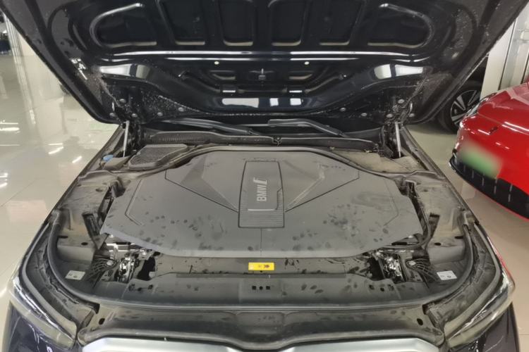 Used BMW i5 2024 eDrive 35L M Sport Package Engine Bay