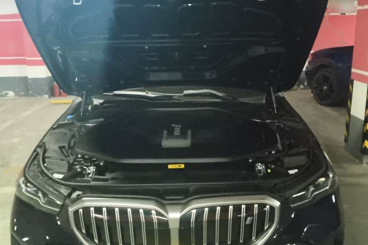 Used BMW i5 2024 eDrive 35L M Sport Package Engine Bay