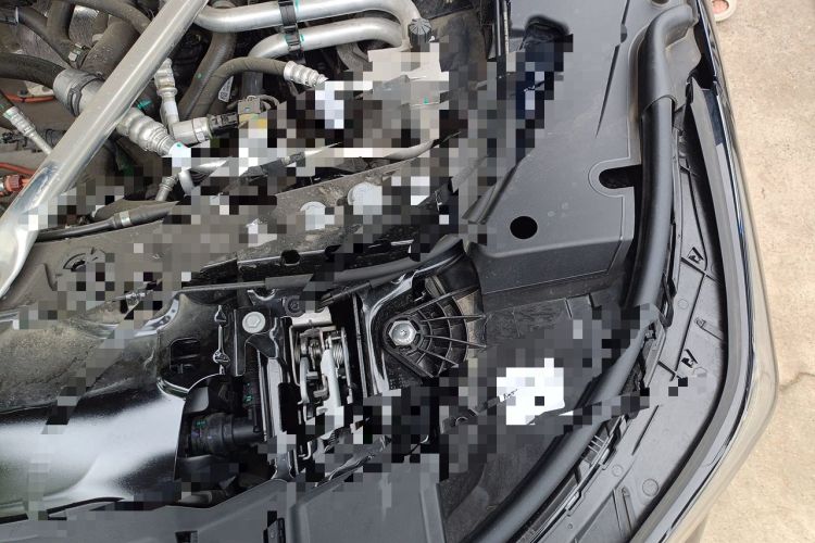 Used BMW i5 2024 eDrive 35L M Sport Package Engine Bay Left