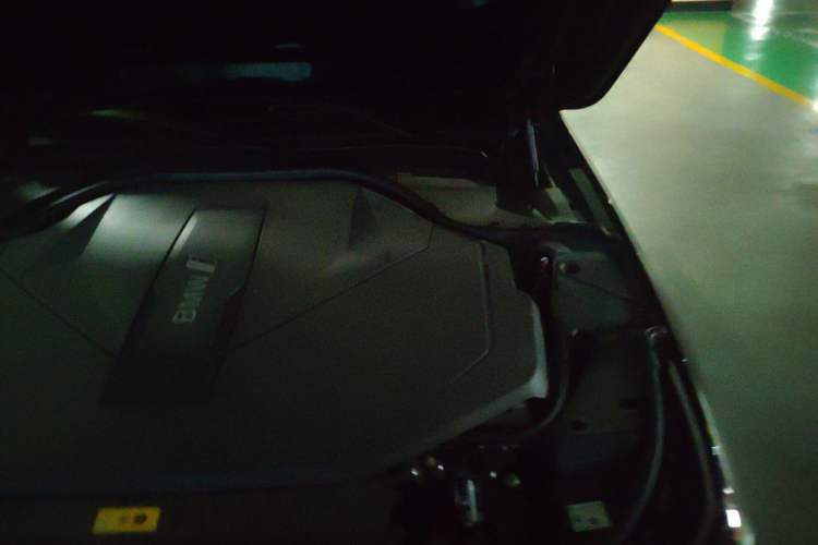 Used BMW i5 2024 eDrive 35L M Sport Package Engine Bay Left