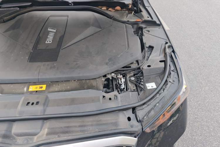 Used BMW i5 2024 eDrive 35L M Sport Package Engine Bay Left