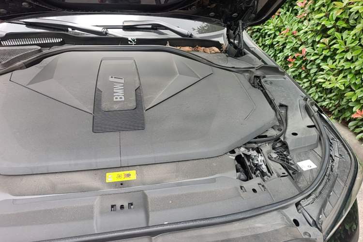 Used BMW i5 2024 eDrive 35L Luxury Package Engine Bay Left