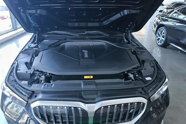 Used BMW i5 2024 eDrive 35L Luxury Package Engine Bay