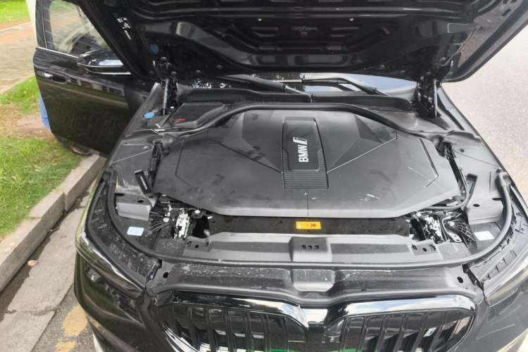 Used BMW i5 2024 eDrive 35L Prestige Luxury Package Engine Bay Right