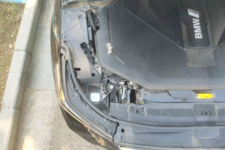 Used BMW i5 2024 eDrive 35L M Sport Package Engine Bay Right
