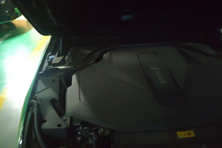 Used BMW i5 2024 eDrive 35L M Sport Package Engine Bay Right
