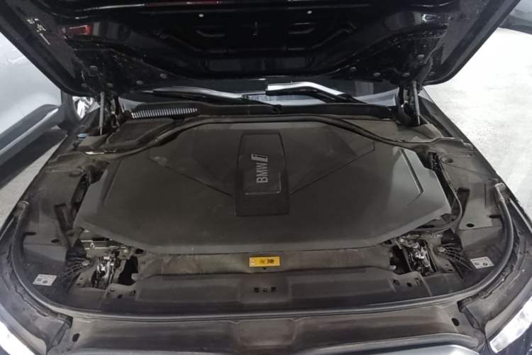 Used BMW i5 2024 eDrive 35L M Sport Package Engine Bay