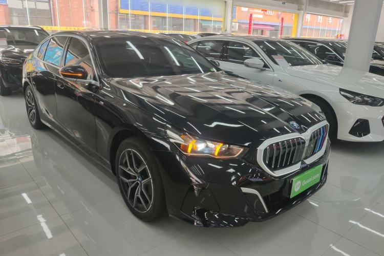 Used BMW i5 2024 eDrive 35L Luxury Package Exterior 1