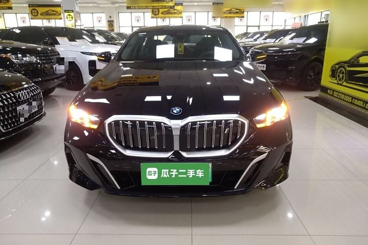Used BMW i5 2024 eDrive 35L Luxury Model with M Sport Package Exterior 1
