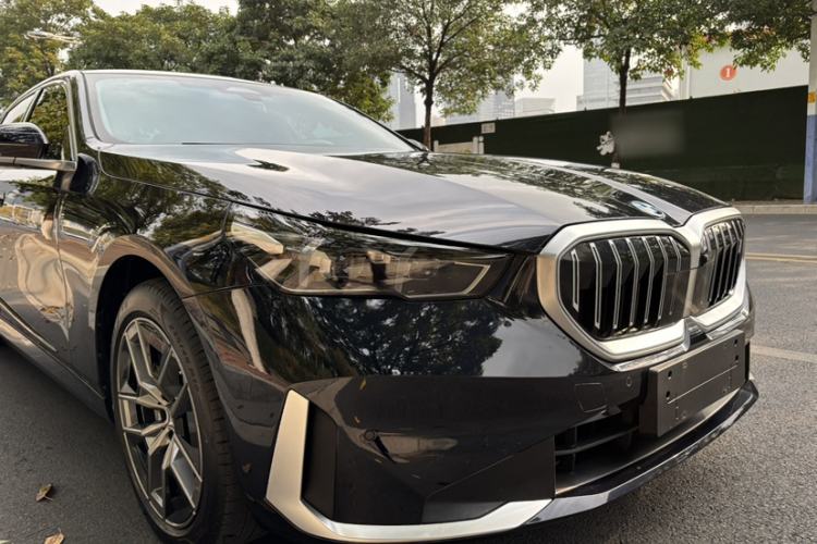 Used BMW i5 2024 eDrive 35L Prestige Luxury Package Exterior 14