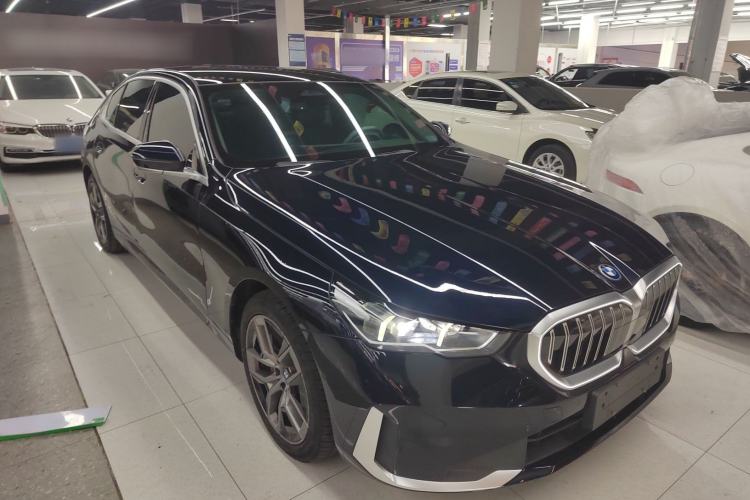 Used BMW i5 2024 eDrive 35L Luxury Package Exterior 2