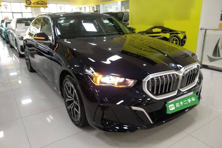 Used BMW i5 2024 eDrive 35L Luxury Model with M Sport Package Exterior 2