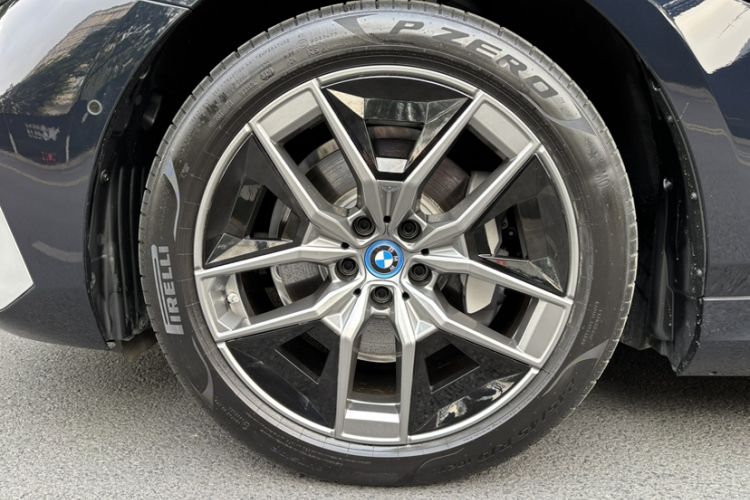 Used BMW i5 2024 eDrive 35L Prestige Luxury Package Exterior 3