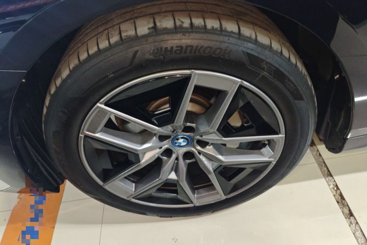 Used BMW i5 2024 eDrive 35L Luxury Package Exterior 4