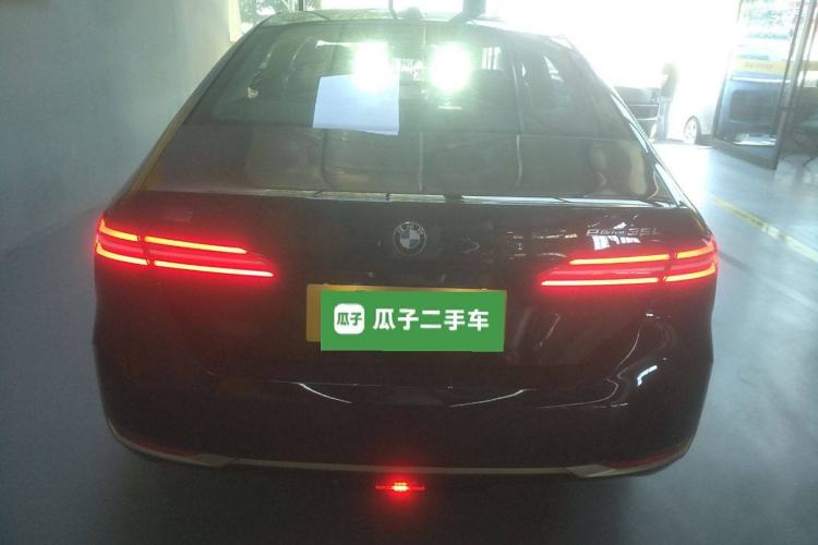 Used BMW i5 2024 eDrive 35L Prestige Luxury Package Exterior 4