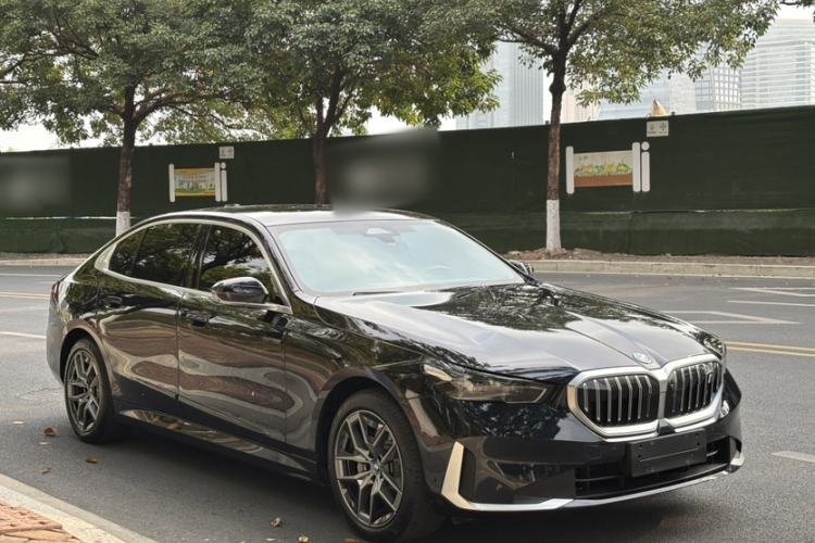 Used BMW i5 2024 eDrive 35L Prestige Luxury Package Exterior 4