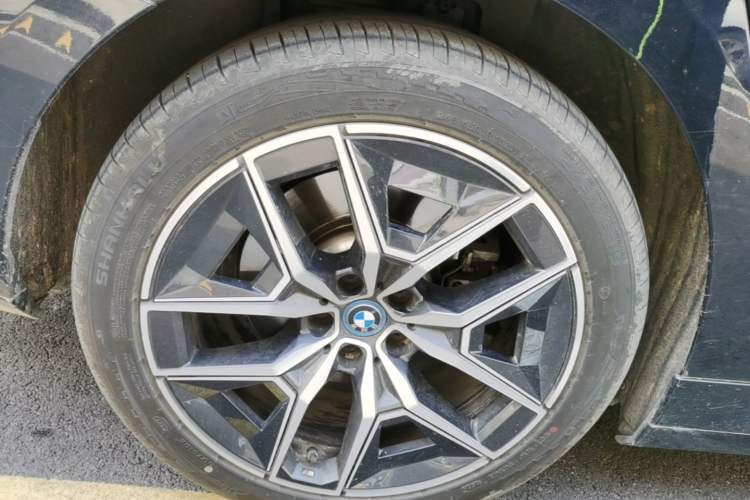 Used BMW i5 2024 eDrive 35L M Sport Package Exterior 5