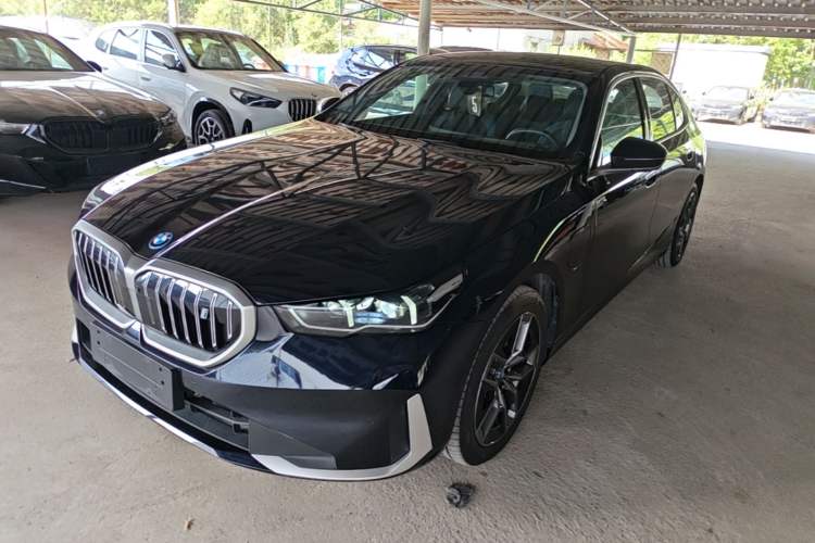 BMW i5 2024 eDrive 35L Prestige Luxury Package