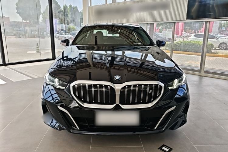 Used BMW i5 2024 eDrive 35L M Sport Package Front