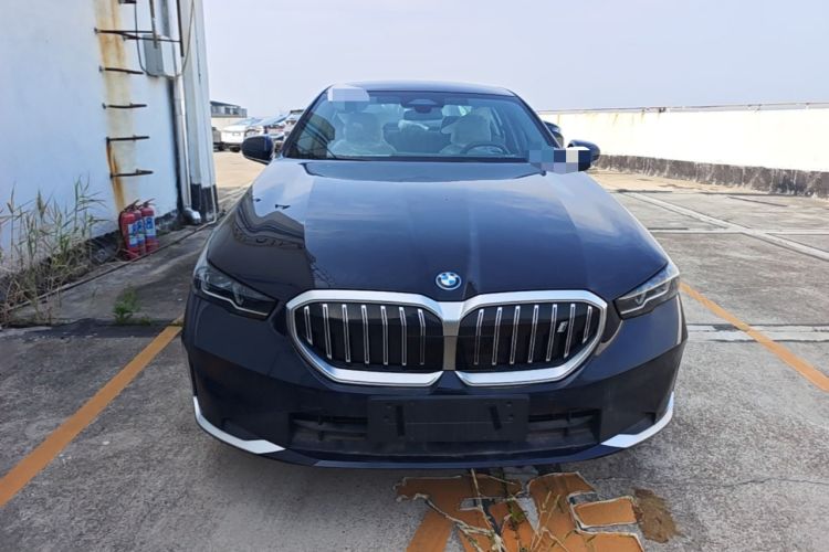 Used BMW i5 2024 eDrive 35L Luxury Package Front
