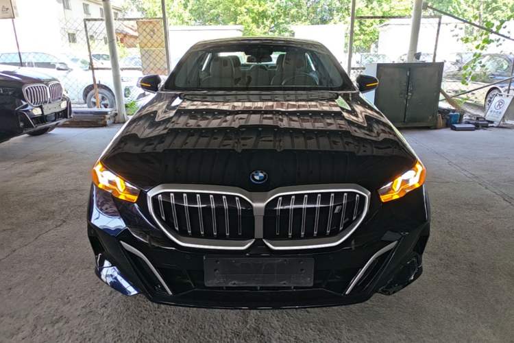 Used BMW i5 2024 eDrive 35L M Sport Package Front