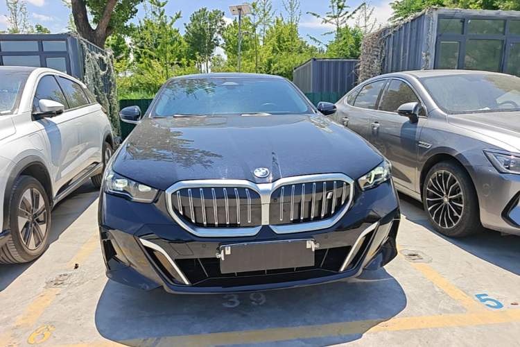Used BMW i5 2024 eDrive 35L Luxury Model with M Sport Package Front