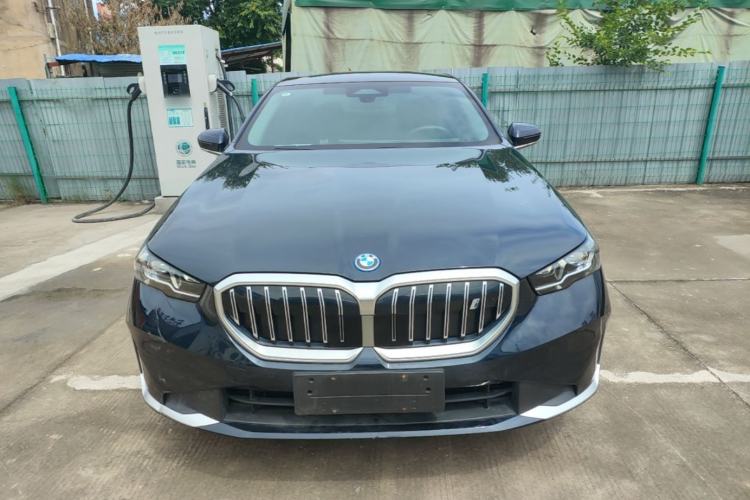 Used BMW i5 2024 eDrive 35L Luxury Package Front