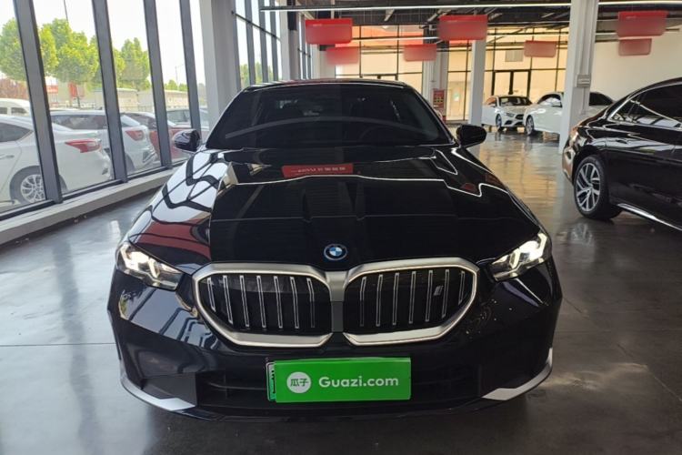 Used BMW i5 2024 eDrive 35L Luxury Package Front