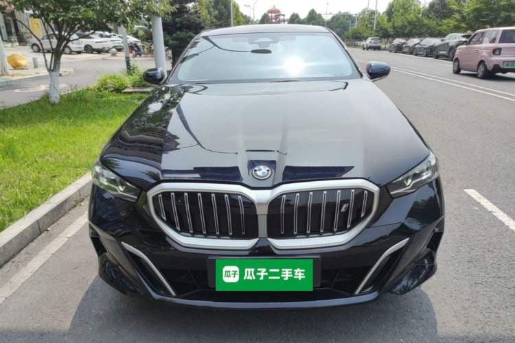 Used BMW i5 2024 eDrive 35L Luxury Package Front