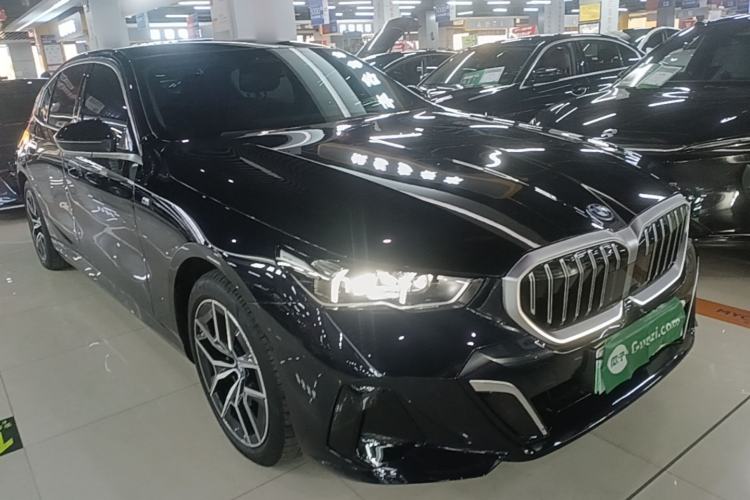 Used BMW i5 2024 eDrive 35L M Sport Package Front Right 45 Deg