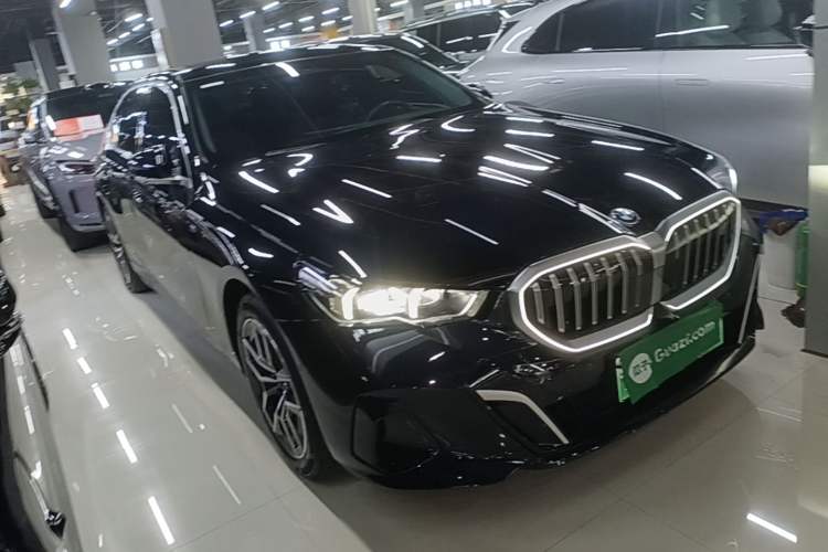 Used BMW i5 2024 eDrive 35L M Sport Package Front Right 45 Deg