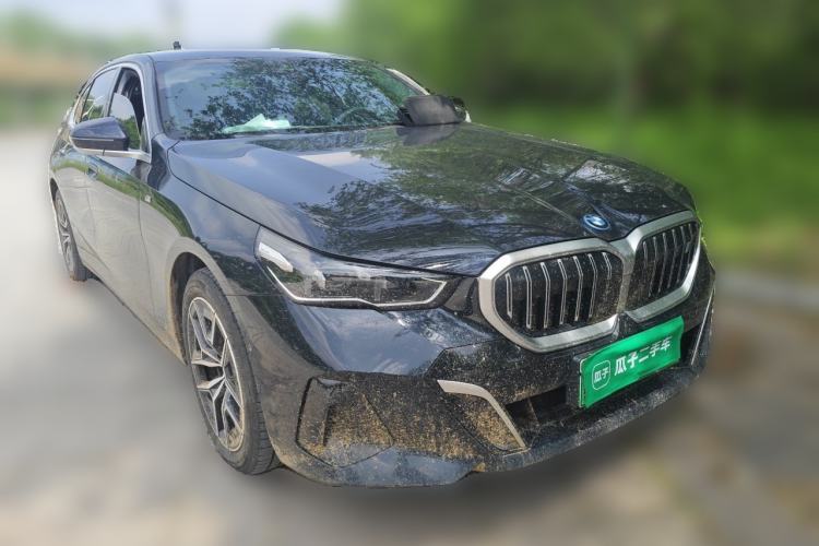 Used BMW i5 2024 eDrive 35L M Sport Package Front Right 45 Deg