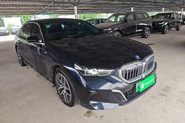 Used BMW i5 2024 eDrive 35L M Sport Package Front Right 45 Deg