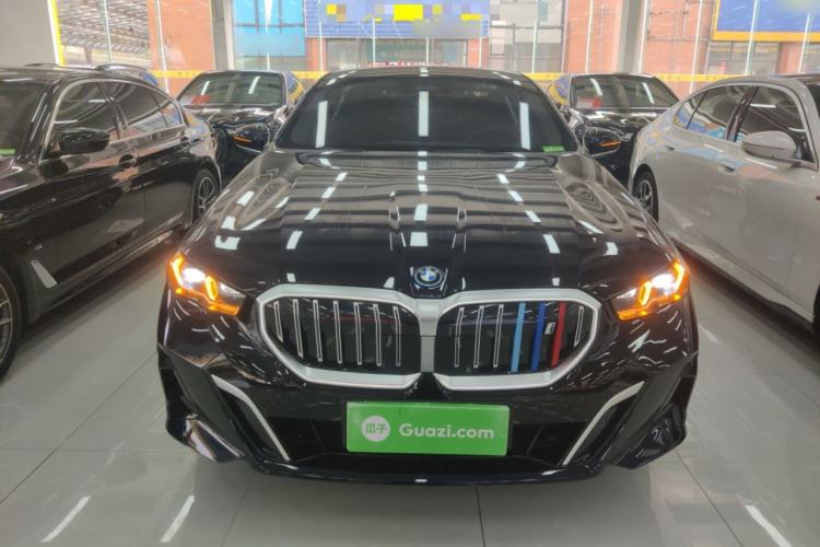 Used BMW i5 2024 eDrive 35L Luxury Package Front