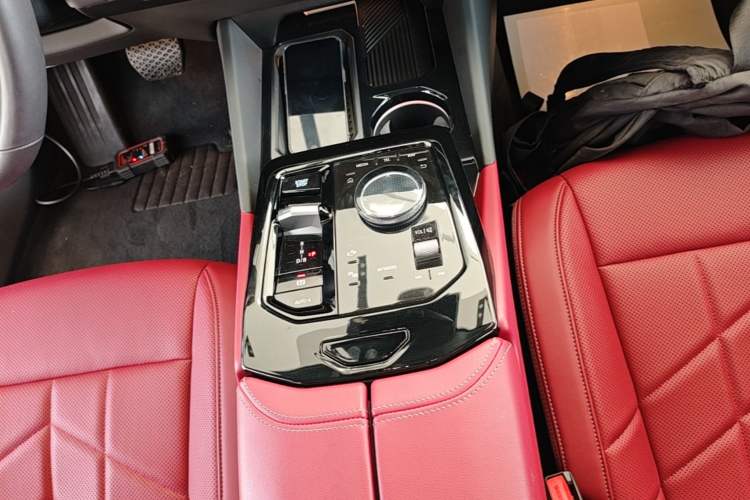 Used BMW i5 2024 eDrive 35L M Sport Package Gear Lever