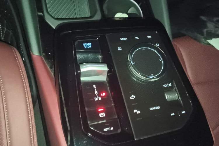 Used BMW i5 2024 eDrive 35L M Sport Package Gear Lever