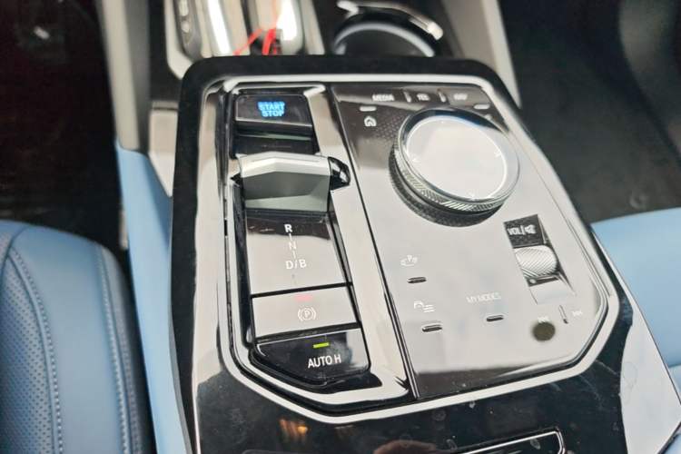 Used BMW i5 2024 eDrive 35L Prestige Luxury Package Gear Lever
