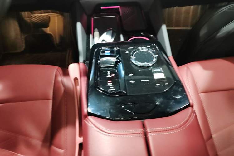 Used BMW i5 2024 eDrive 35L Prestige Luxury Package Gear Lever