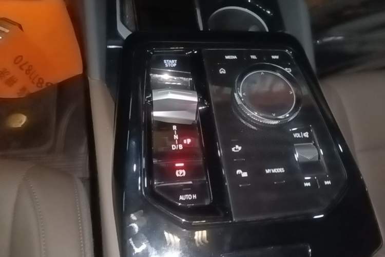 Used BMW i5 2024 eDrive 35L M Sport Package Gear Lever